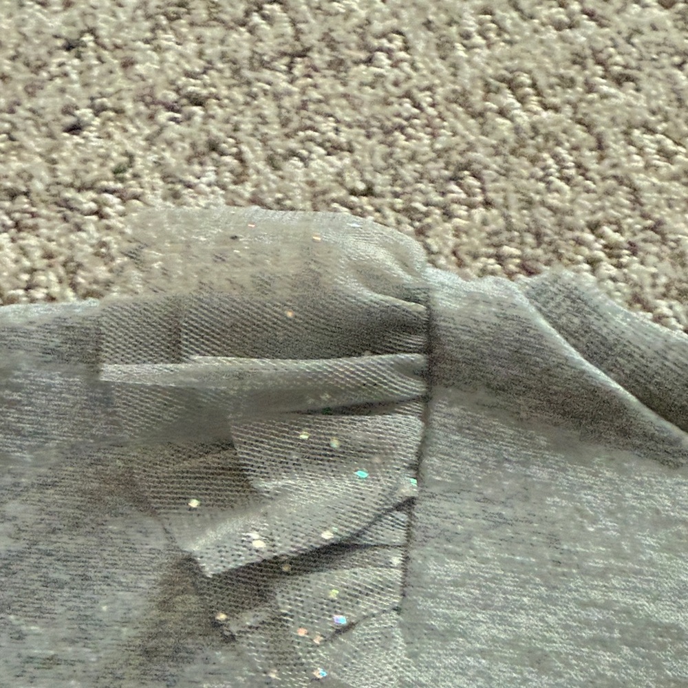 Carter's Ruffle Sweatshirt Grey Sparkle Size 2T Girls - Picture 8 of 9